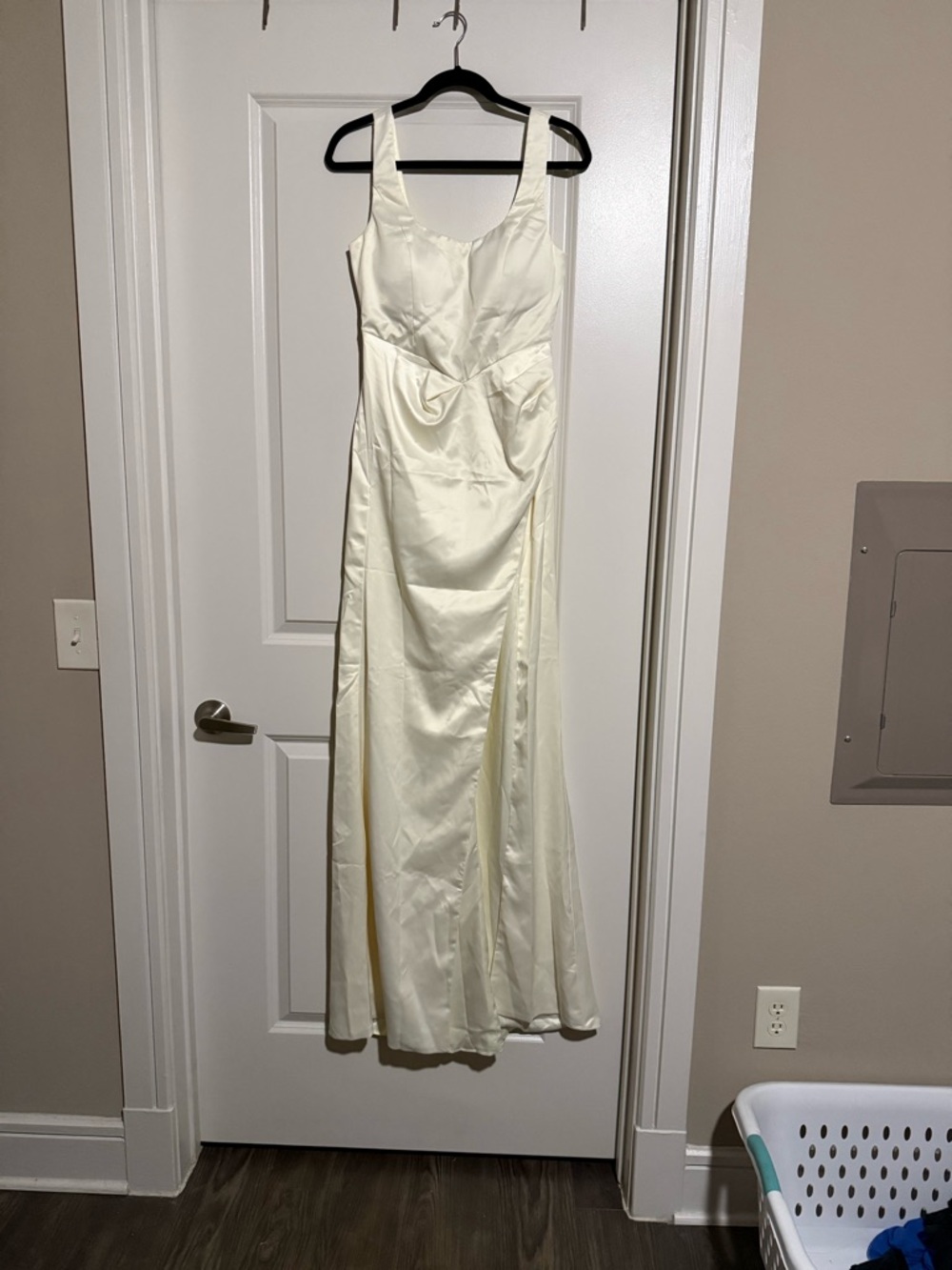 Elegant Cream Satin Maxi Dress with Scoop Neck